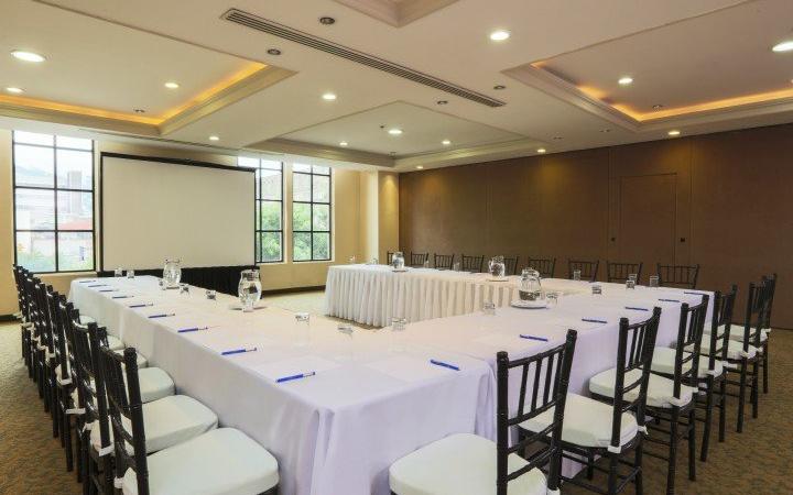 Sala 1 Krystal® Monterrey Sala 1 Krystal® Monterrey